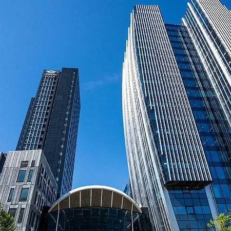 Crowne Plaza 5*